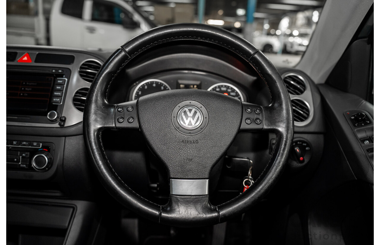 2/2010 Volkswagen Tiguan 147 TSI 5NC MY10 4d Wagon Grey 2.0L