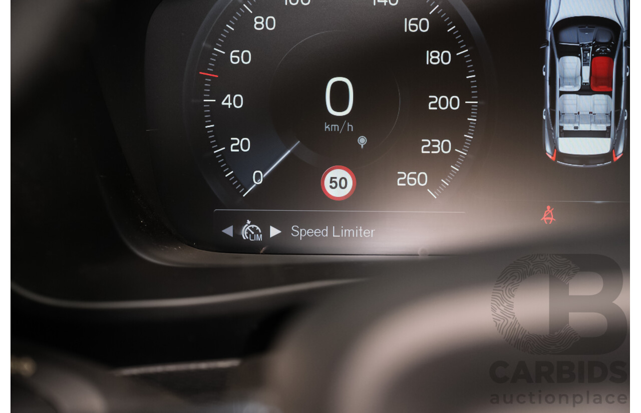 06/2018 Volvo XC40 T4 Momentum (FWD) 536 MY19 4d Wagon Fusion Red Metallic 2.0L