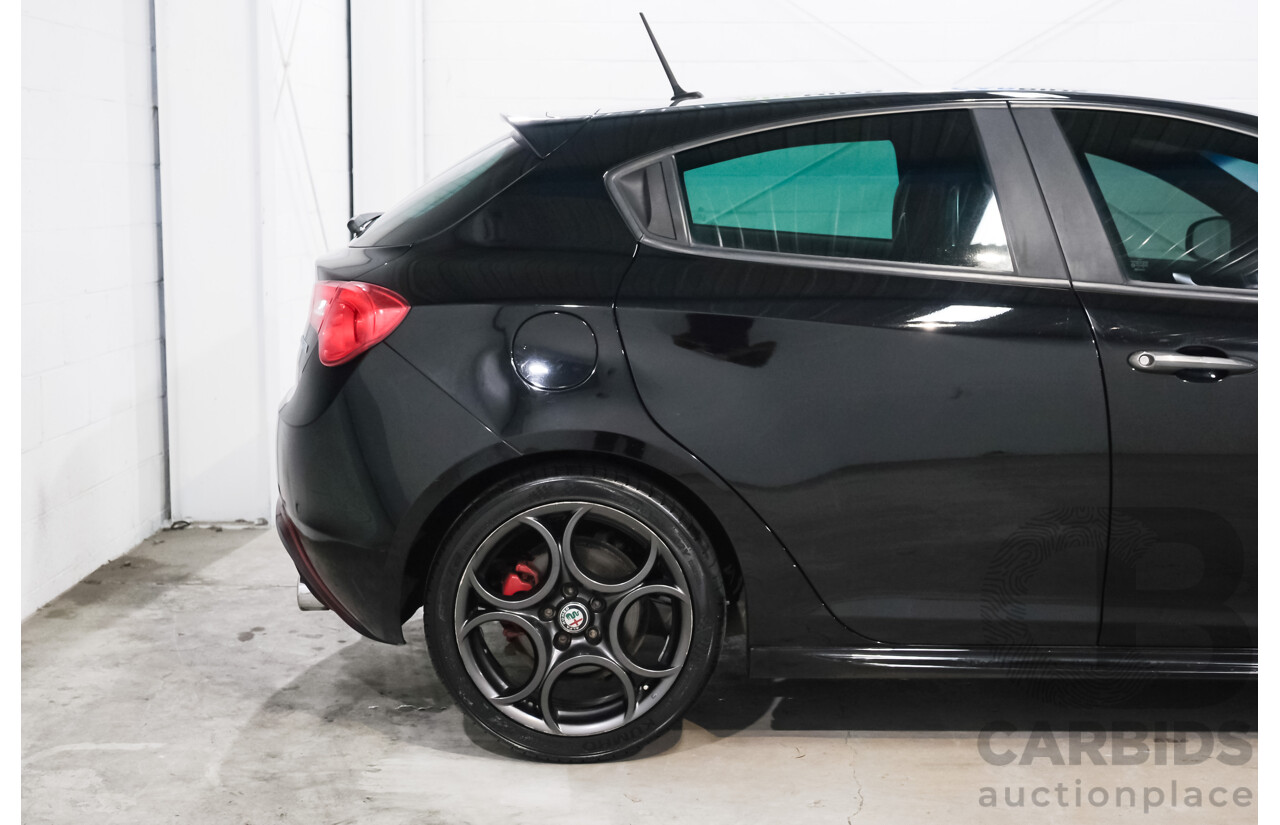 10/2017 Alfa Romeo Giulietta Veloce TCT (FWD) Series 2 5d Hatchback Alfa Black Turbo 1.7L