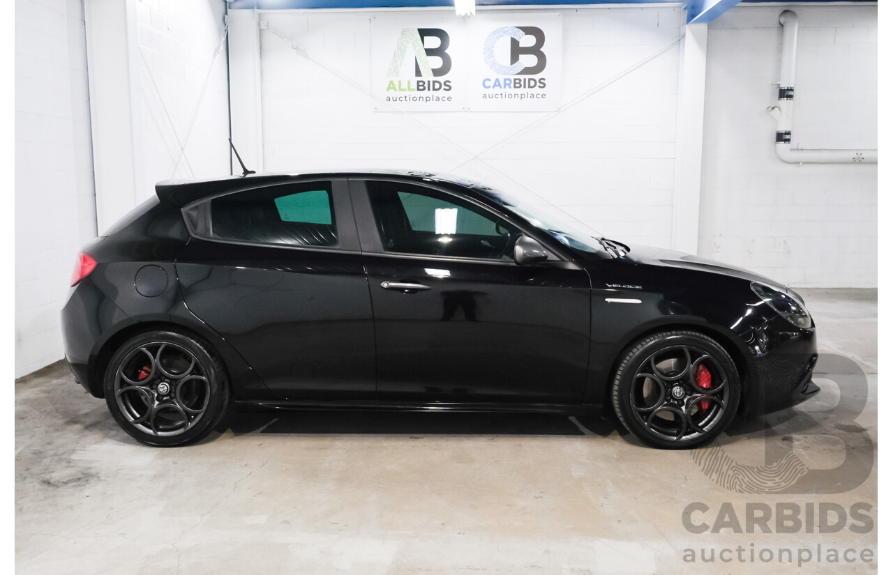 10/2017 Alfa Romeo Giulietta Veloce TCT (FWD) Series 2 5d Hatchback Alfa Black Turbo 1.7L