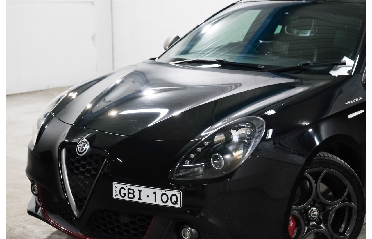 10/2017 Alfa Romeo Giulietta Veloce TCT (FWD) Series 2 5d Hatchback Alfa Black Turbo 1.7L
