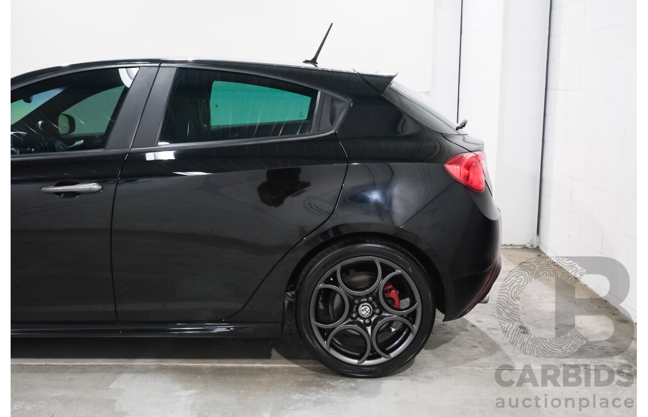 10/2017 Alfa Romeo Giulietta Veloce TCT (FWD) Series 2 5d Hatchback Alfa Black Turbo 1.7L