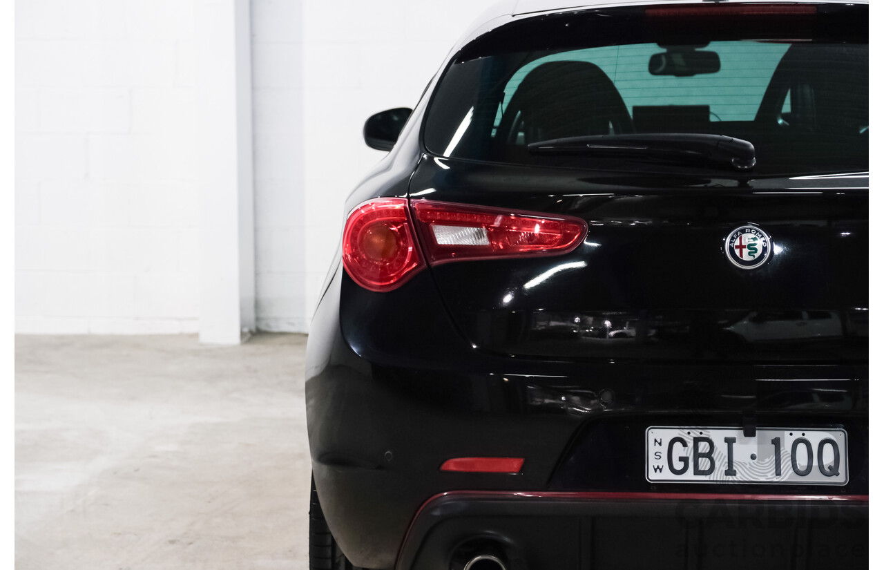 10/2017 Alfa Romeo Giulietta Veloce TCT (FWD) Series 2 5d Hatchback Alfa Black Turbo 1.7L