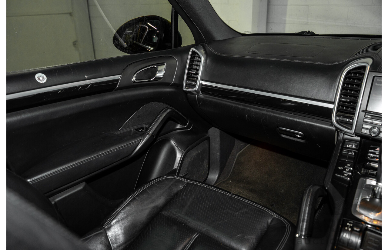 07/2011 Porsche Cayenne DIESEL AWD SERIES 2 4D Wagon Jet Black Metallic Diesel Turbo 3.0L