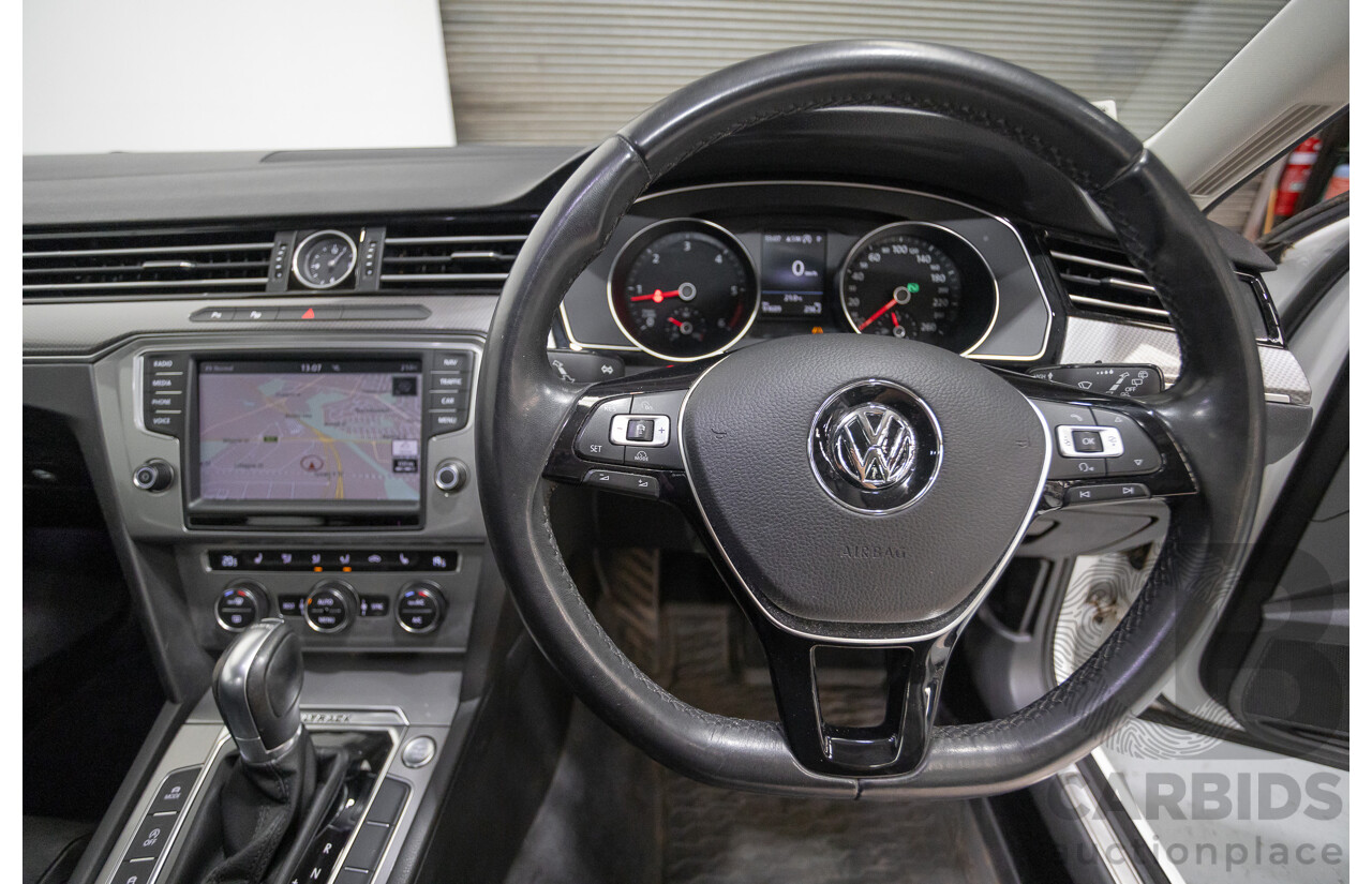 9/2016 Volkswagen Passat Alltrack 140 TDI (AWD) 3C MY16 4d Wagon Pure White Turbo Diesel 2.0L