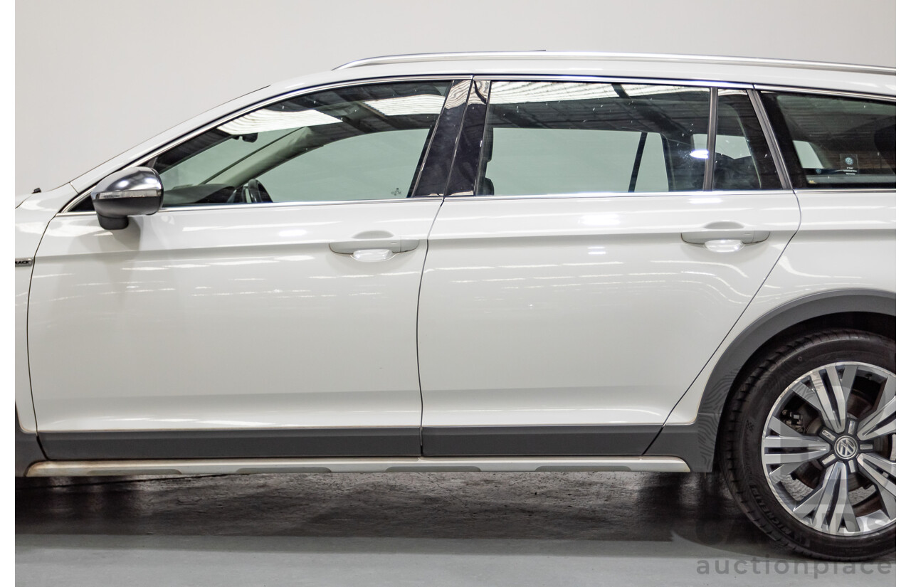 9/2016 Volkswagen Passat Alltrack 140 TDI (AWD) 3C MY16 4d Wagon Pure White Turbo Diesel 2.0L