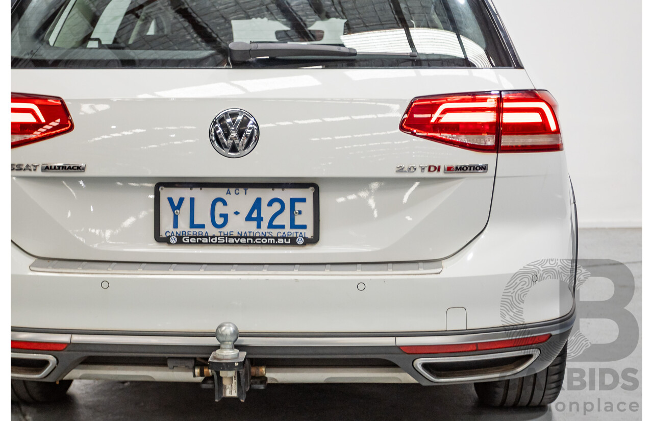 9/2016 Volkswagen Passat Alltrack 140 TDI (AWD) 3C MY16 4d Wagon Pure White Turbo Diesel 2.0L