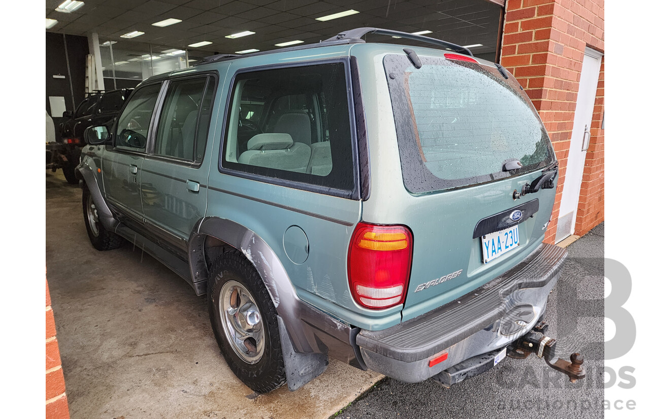 1/1998 Ford Explorer XLT (4x4) 4d Wagon Green 4.0L