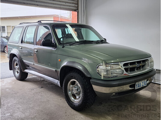 1/1998 Ford Explorer XLT (4x4)  4d Wagon Green 4.0L