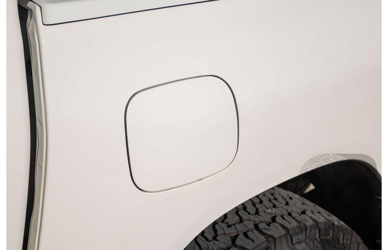 8/2017 Toyota Hilux TRD SR5 (4x4) GUN126R MY17 Dual Cab Utility White Turbo Diesel 2.8L