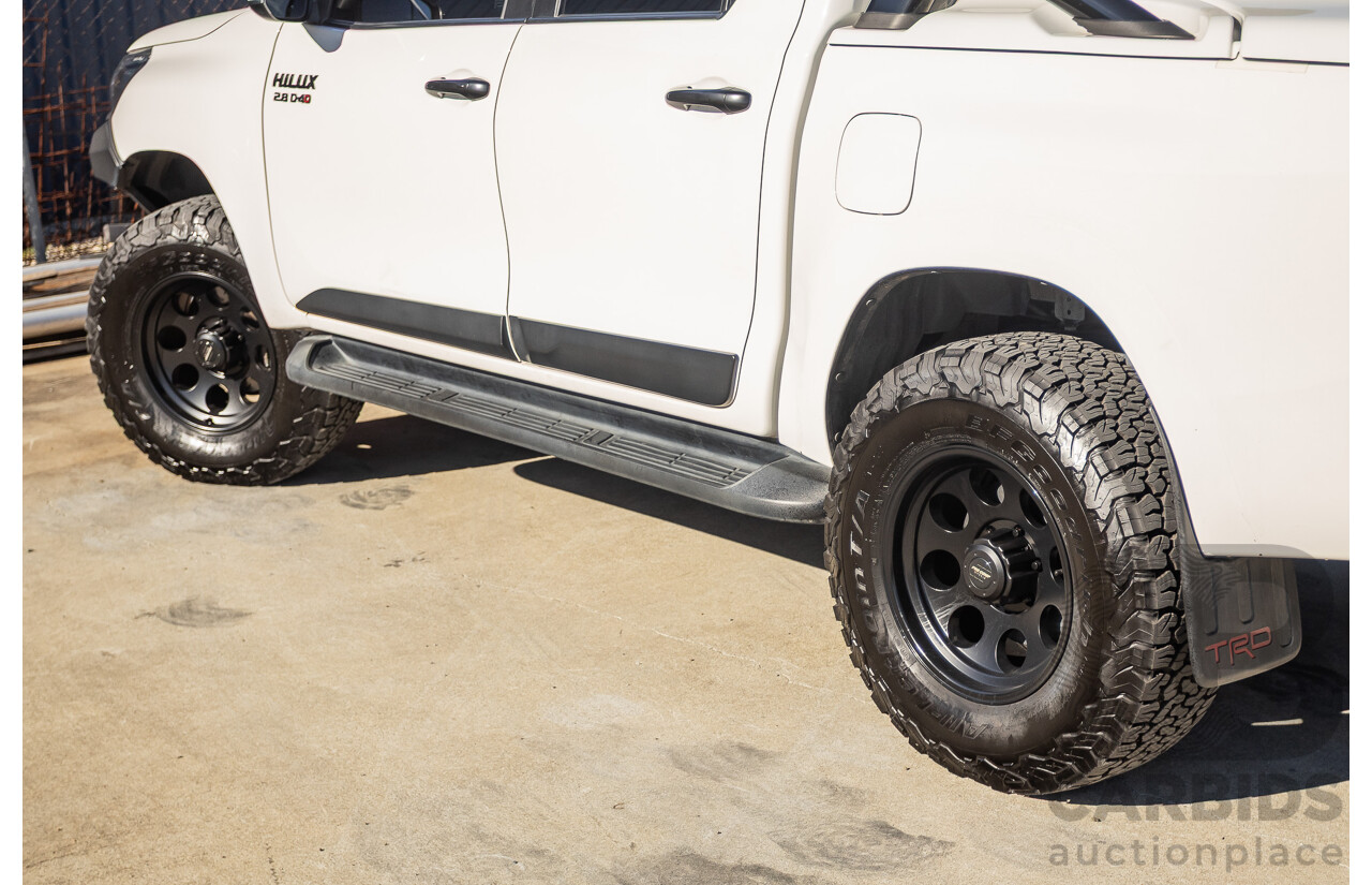 8/2017 Toyota Hilux TRD SR5 (4x4) GUN126R MY17 Dual Cab Utility White Turbo Diesel 2.8L