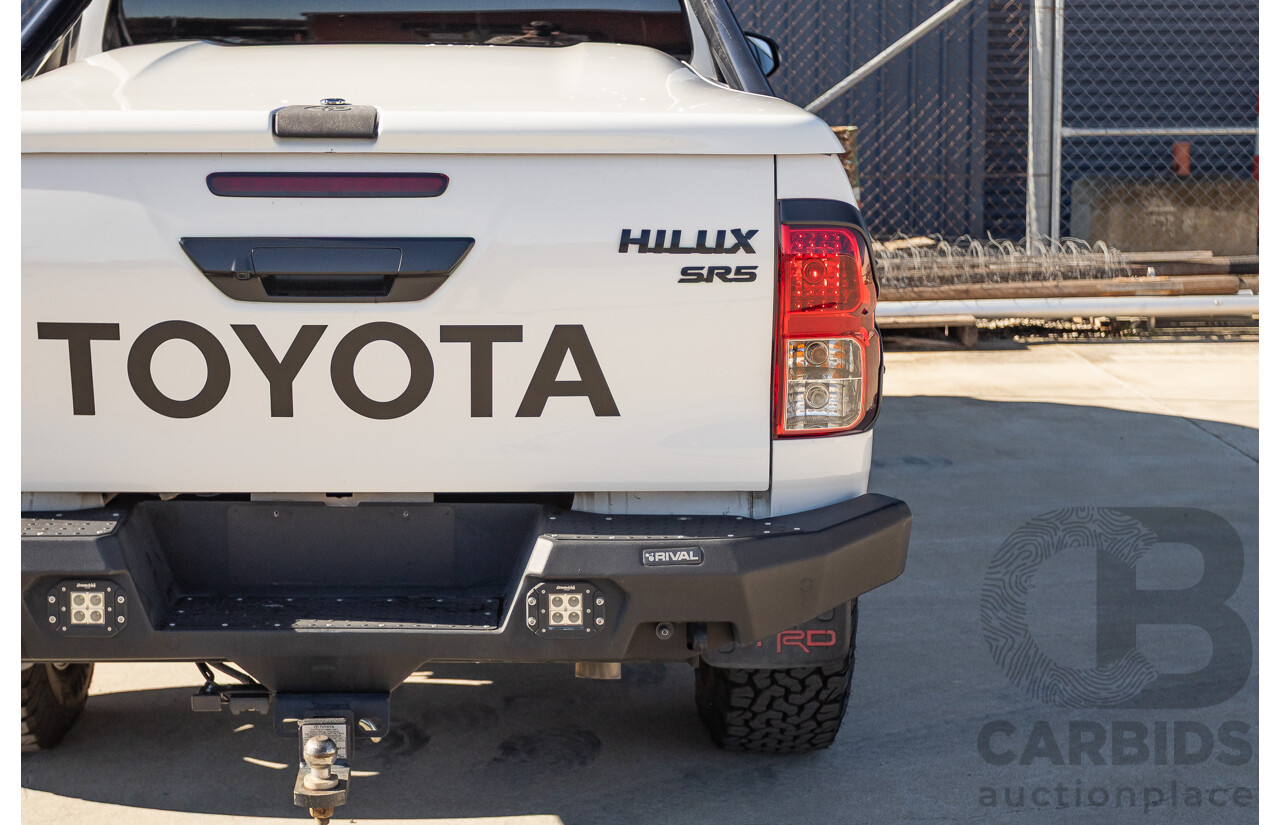 8/2017 Toyota Hilux TRD SR5 (4x4) GUN126R MY17 Dual Cab Utility White Turbo Diesel 2.8L