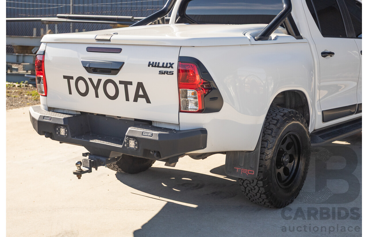 8/2017 Toyota Hilux TRD SR5 (4x4) GUN126R MY17 Dual Cab Utility White Turbo Diesel 2.8L