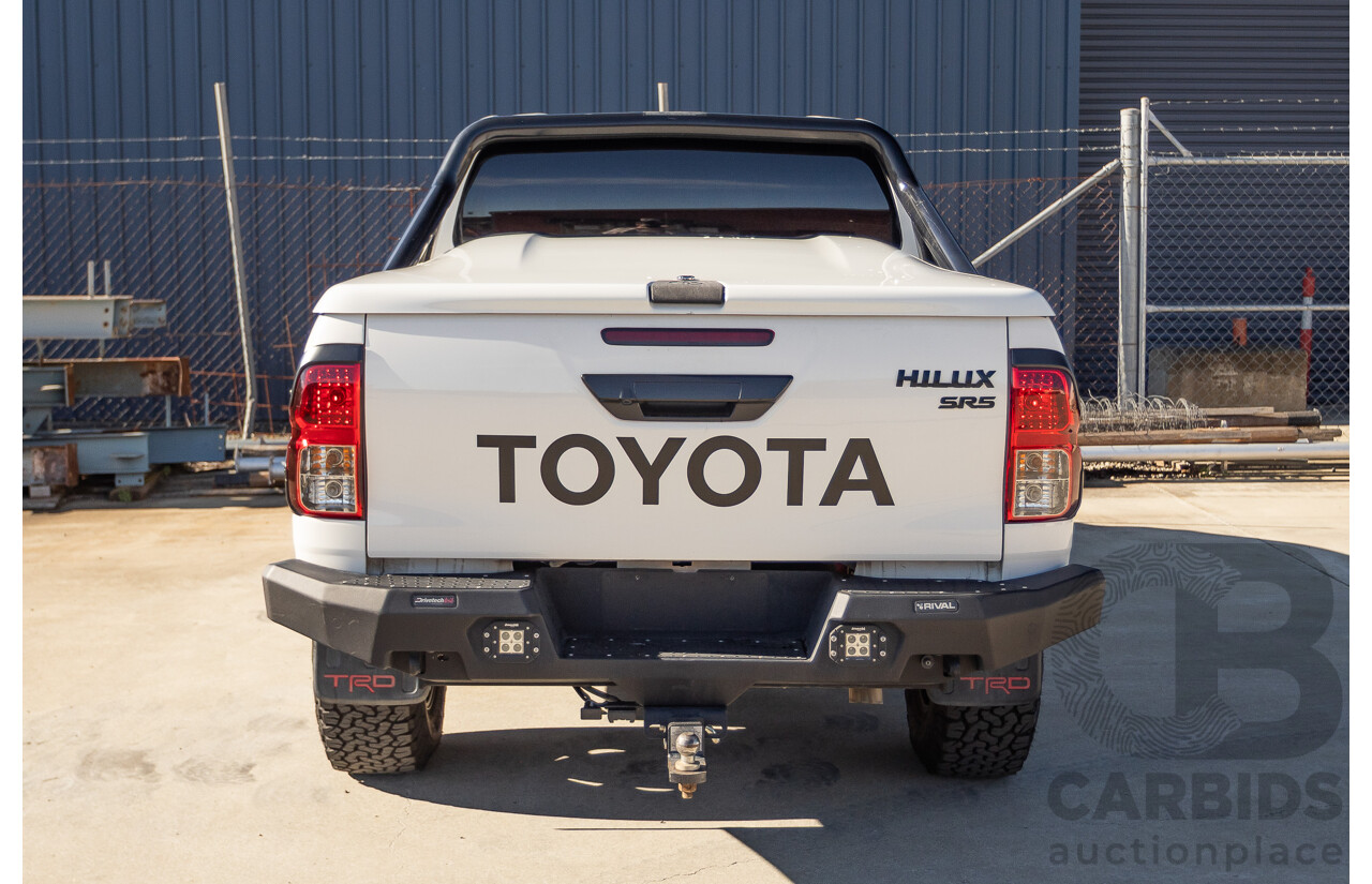 8/2017 Toyota Hilux TRD SR5 (4x4) GUN126R MY17 Dual Cab Utility White Turbo Diesel 2.8L