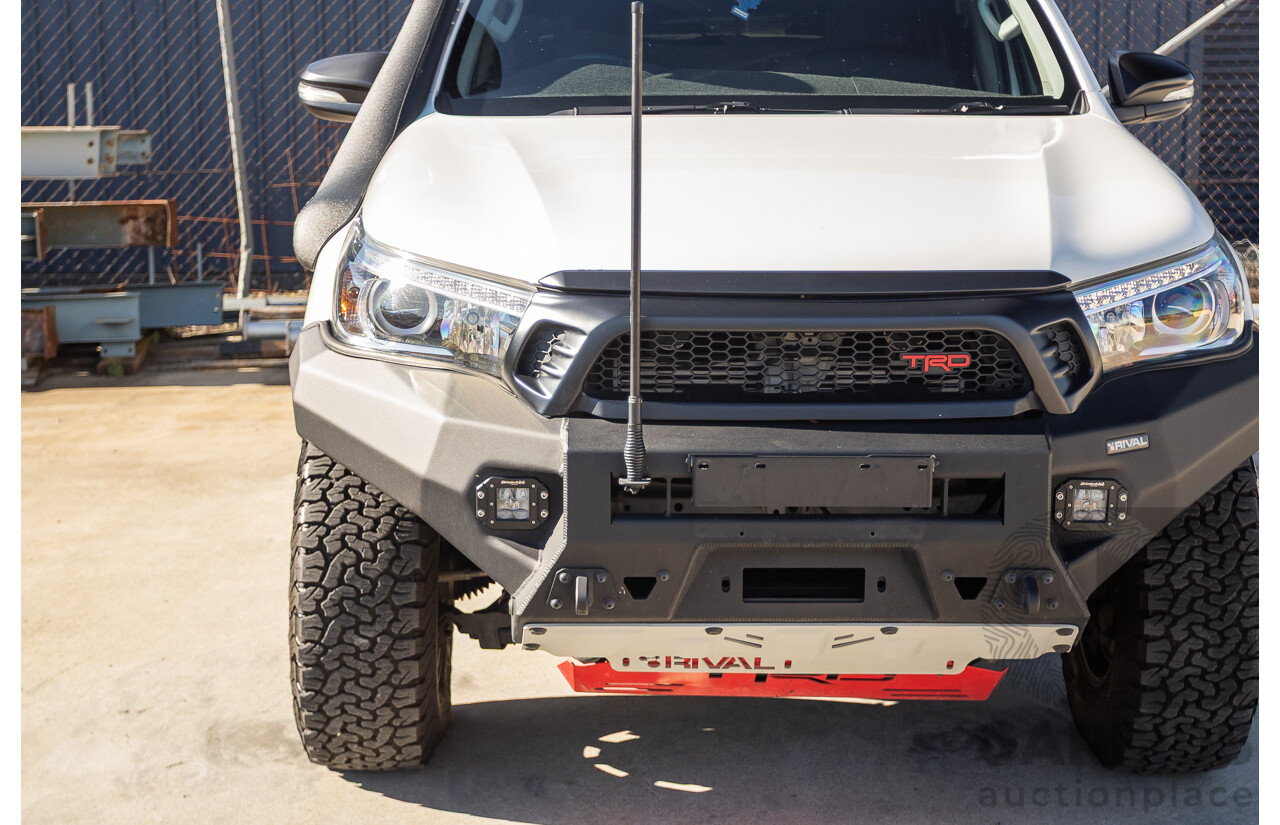 8/2017 Toyota Hilux TRD SR5 (4x4) GUN126R MY17 Dual Cab Utility White Turbo Diesel 2.8L