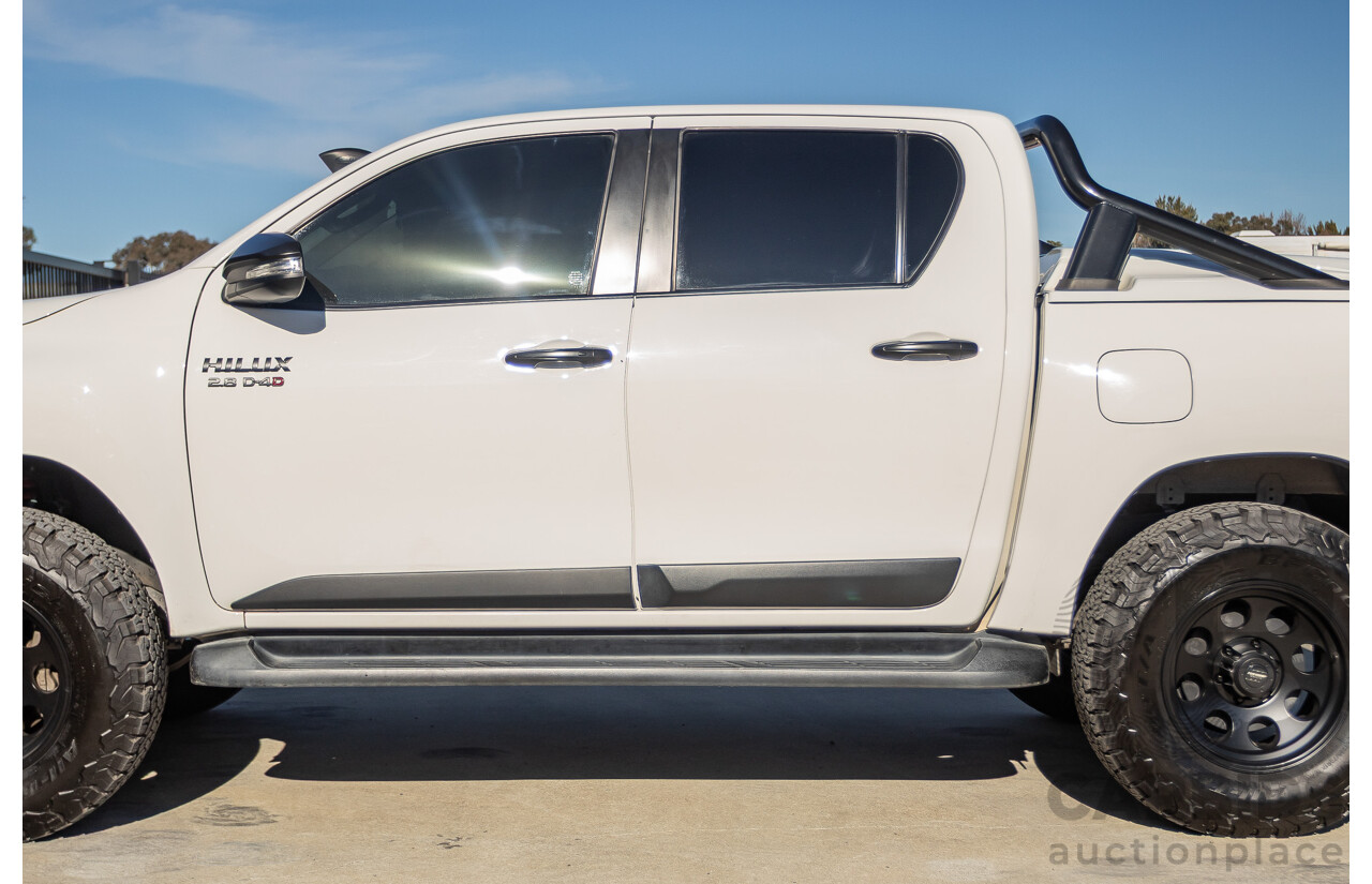 8/2017 Toyota Hilux TRD SR5 (4x4) GUN126R MY17 Dual Cab Utility White Turbo Diesel 2.8L
