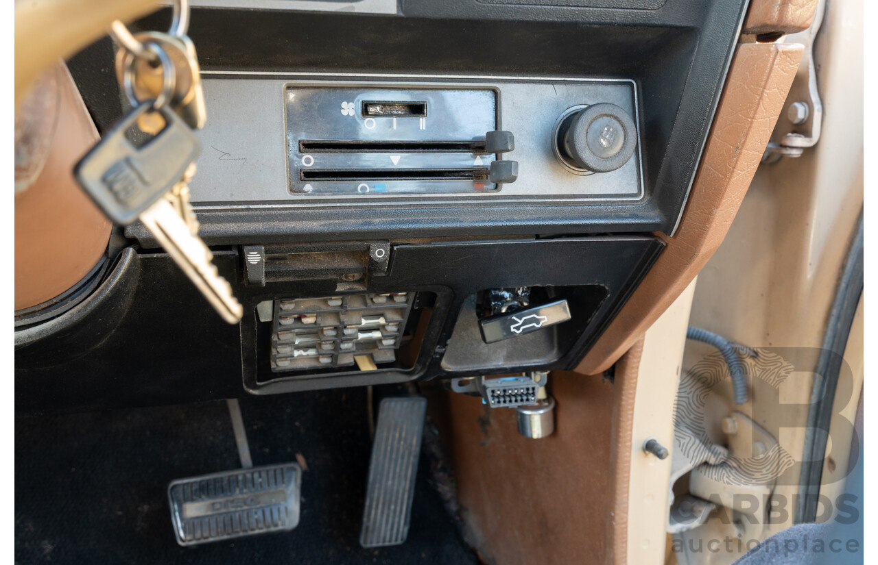6/1977 Holden HX Kingswood 4d Sedan Buckskin Cream / Brown LS1 V8 5.7L - Original V8 Car