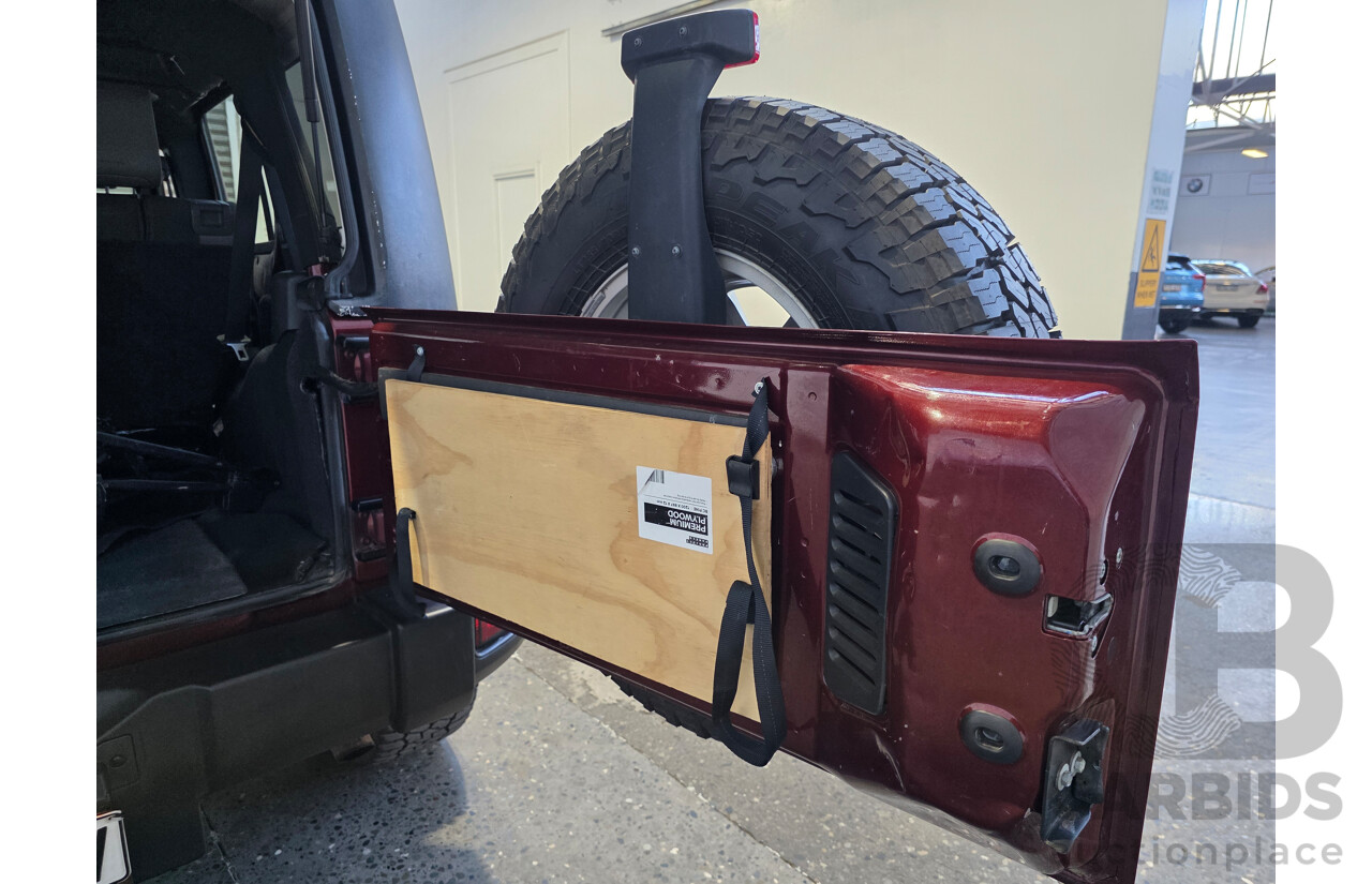 5/2007 Jeep Wrangler Unlimited Sport (4x4) JK 4d Softtop Red V6 3.8L