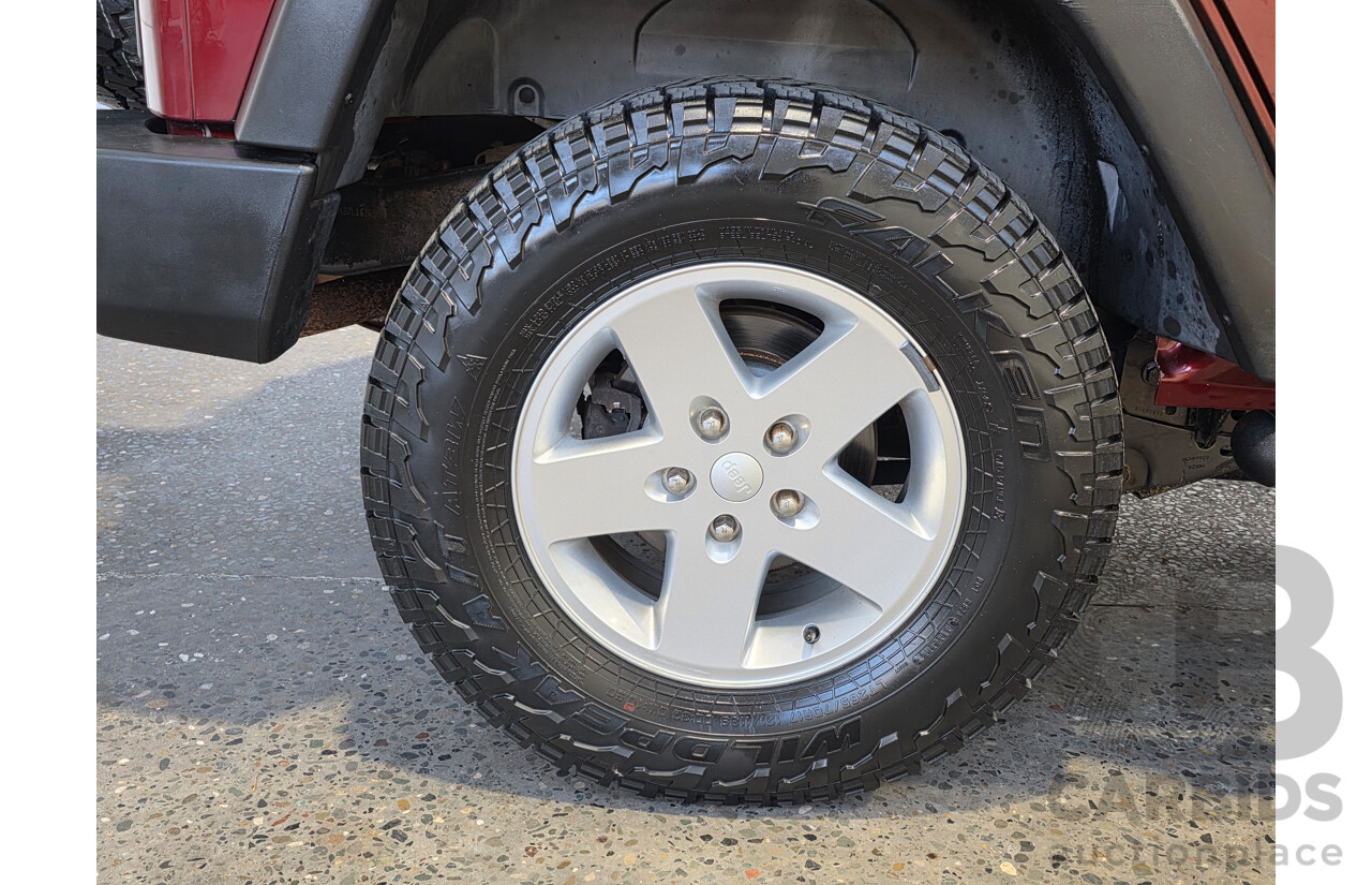 5/2007 Jeep Wrangler Unlimited Sport (4x4) JK 4d Softtop Red V6 3.8L