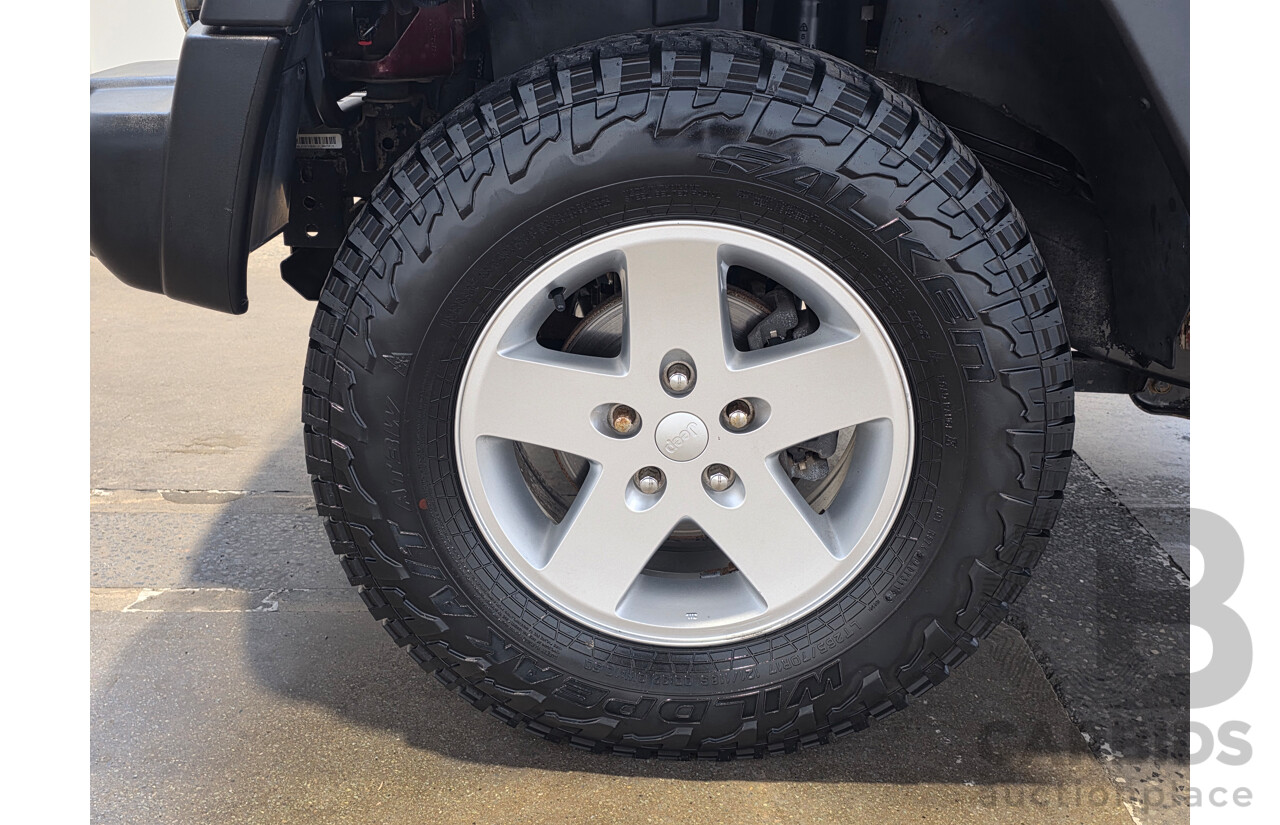5/2007 Jeep Wrangler Unlimited Sport (4x4) JK 4d Softtop Red V6 3.8L