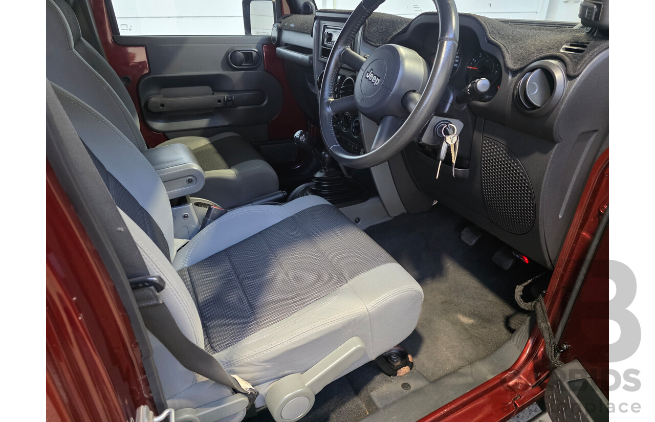 5/2007 Jeep Wrangler Unlimited Sport (4x4) JK 4d Softtop Red V6 3.8L
