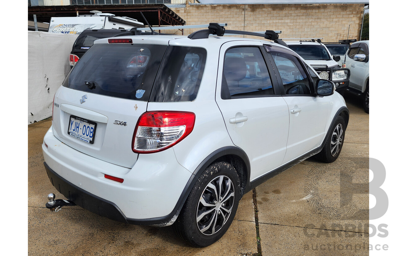 11/2012 Suzuki SX4 GY MY11 5d Hatchback White 2.0L