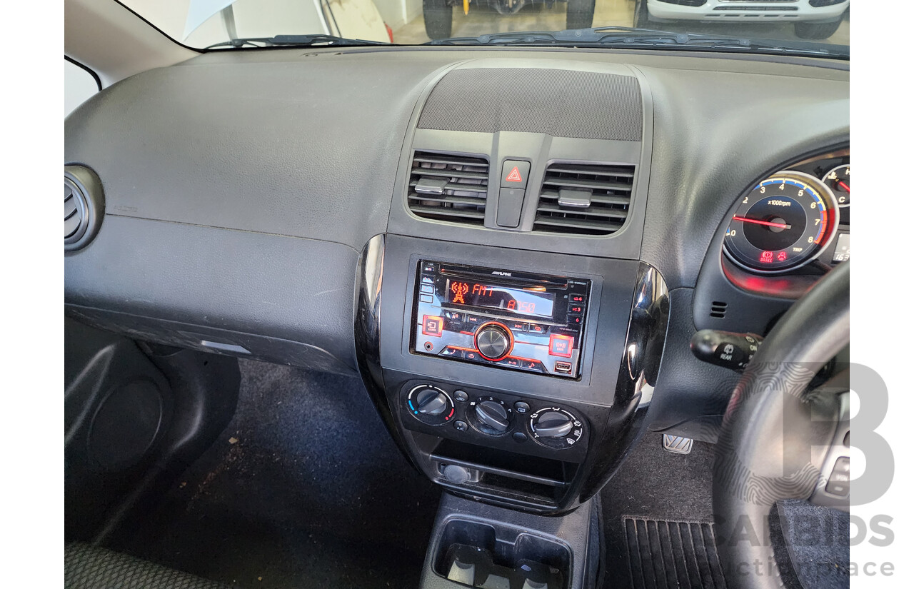 11/2012 Suzuki SX4  GY MY11 5d Hatchback White 2.0L