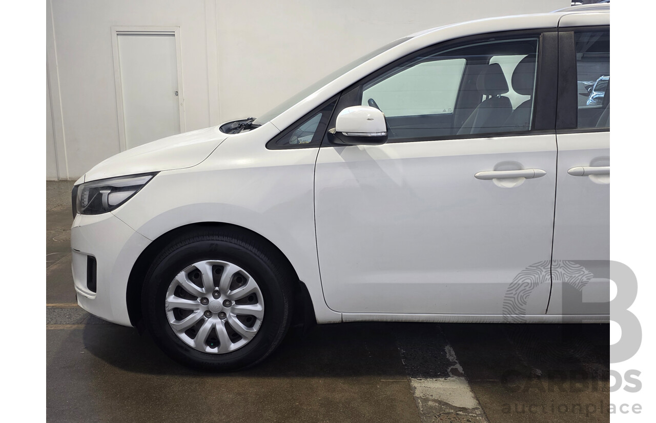 4/2016 Kia Carnival S YP MY16 Update 4d Wagon Clear White V6 3.3L