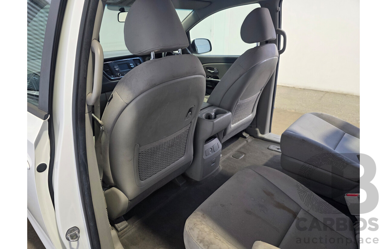 4/2016 Kia Carnival S YP MY16 Update 4d Wagon Clear White V6 3.3L