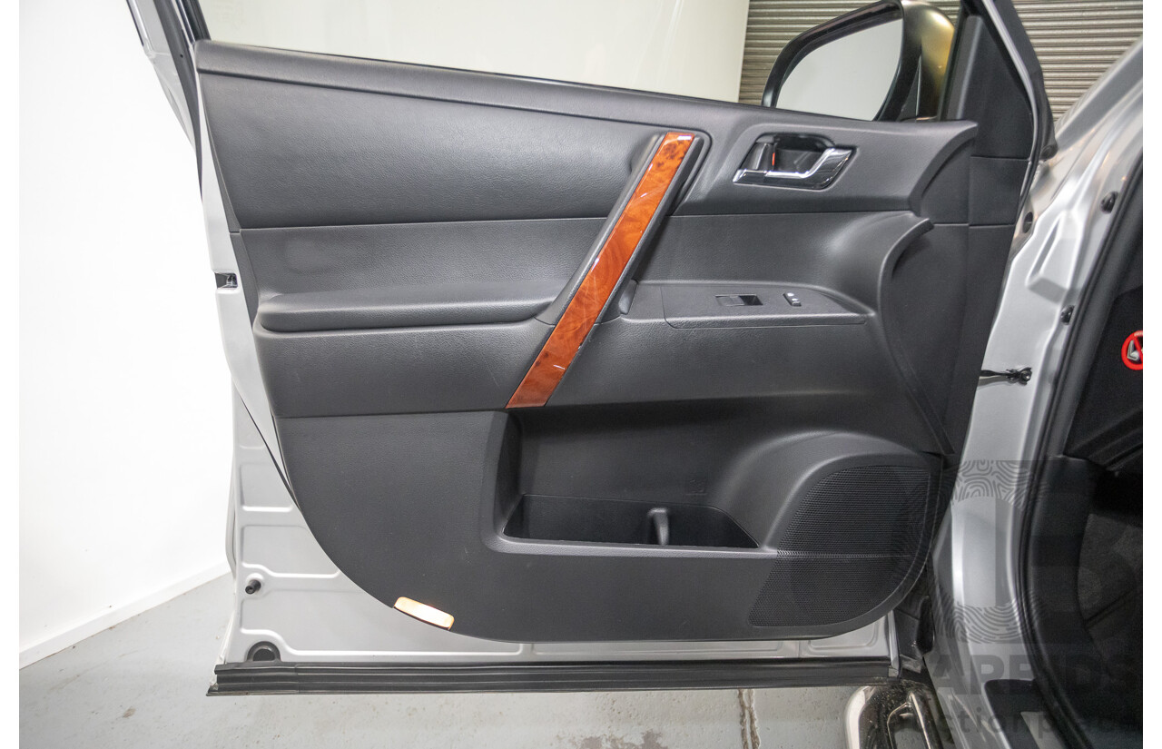 03/2013 Toyota Kluger Grande (4x4) GSU45R MY11 UPGRADE 4d Wagon Silver Metallic V6 3.0L