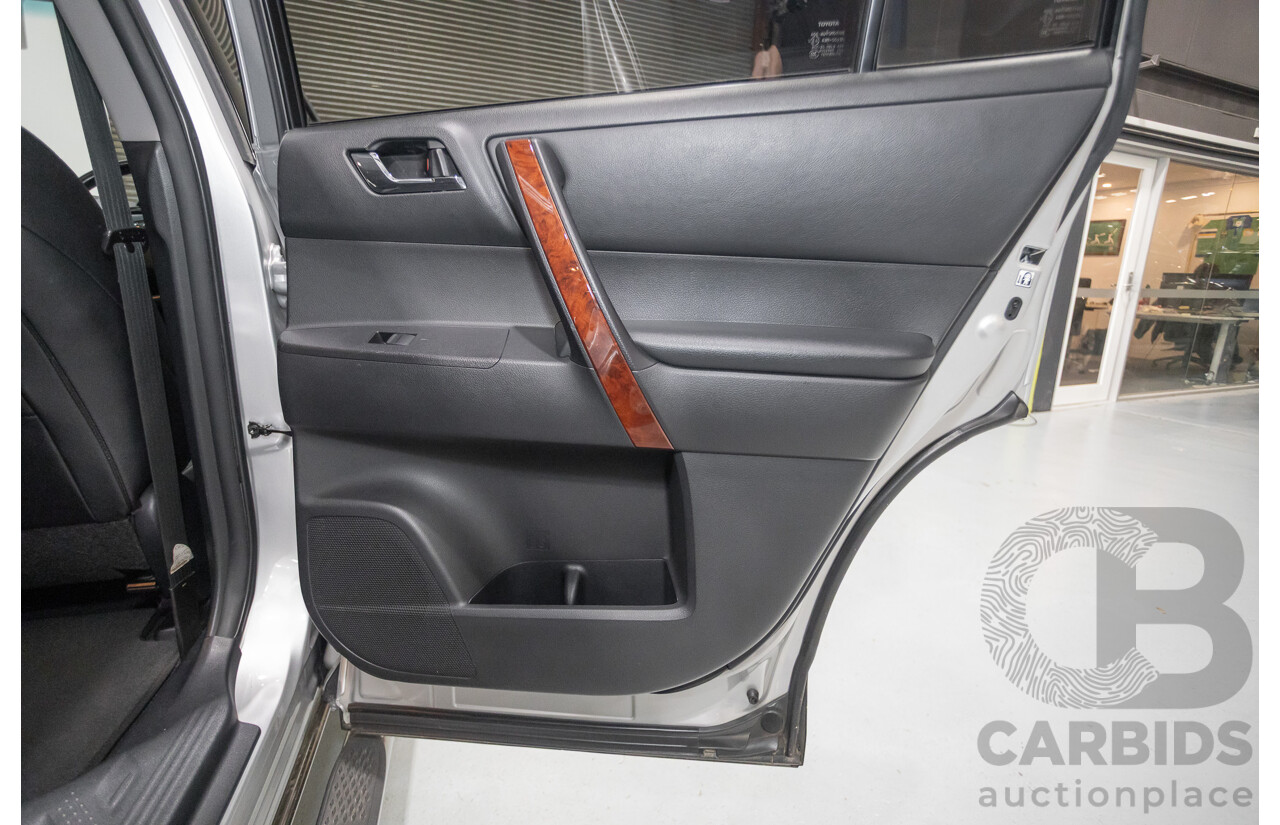 03/2013 Toyota Kluger Grande (4x4) GSU45R MY11 UPGRADE 4d Wagon Silver Metallic V6 3.0L