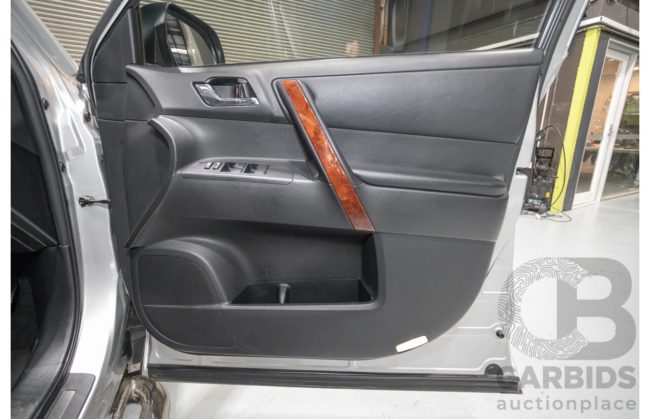 03/2013 Toyota Kluger Grande (4x4) GSU45R MY11 UPGRADE 4d Wagon Silver Metallic V6 3.0L