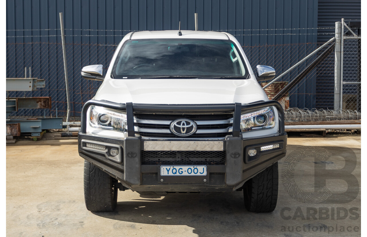 12/2017 Toyota Hilux SR5 (4x4) GUN126R Dual Cab Utility White Pearl Turbo Diesel 2.8L