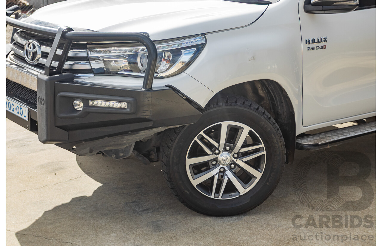 12/2017 Toyota Hilux SR5 (4x4) GUN126R Dual Cab Utility White Pearl Turbo Diesel 2.8L