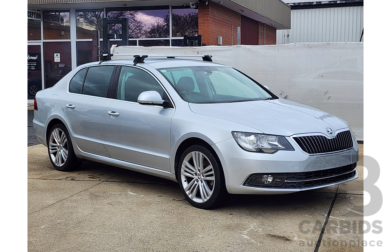 9/2015 Skoda Superb 118 TSI Ambition 3T MY15 4D sedan Silver 1.8L