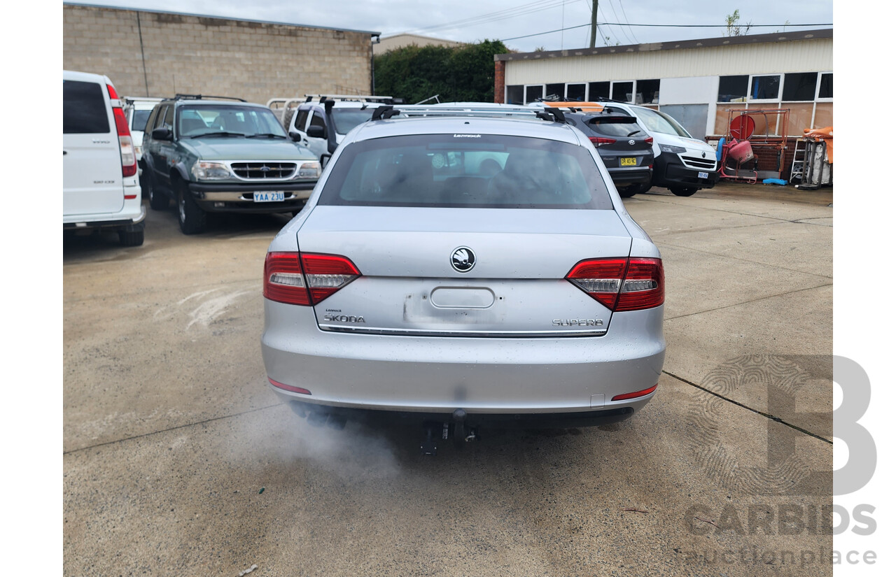 9/2015 Skoda Superb 118 TSI Ambition 3T MY15 4D sedan Silver 1.8L