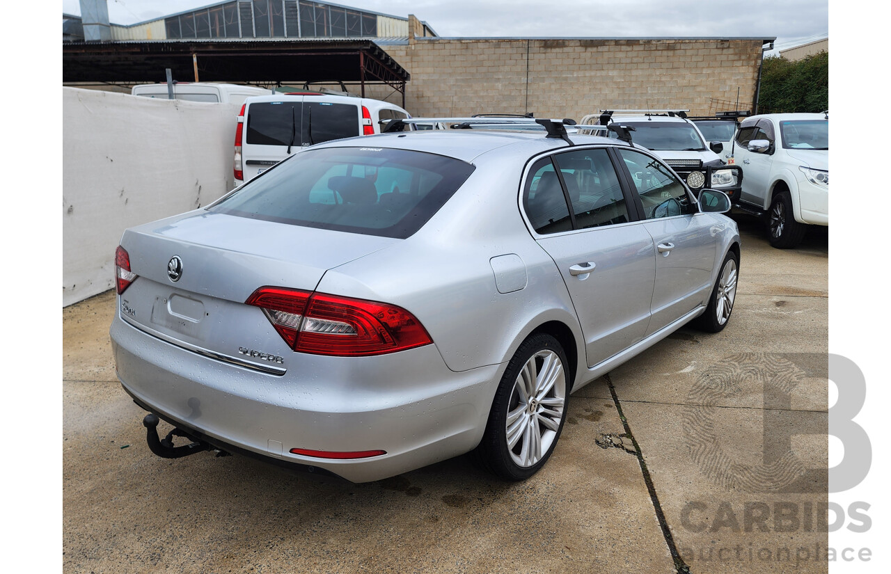 9/2015 Skoda Superb 118 TSI Ambition 3T MY15 4D sedan Silver 1.8L