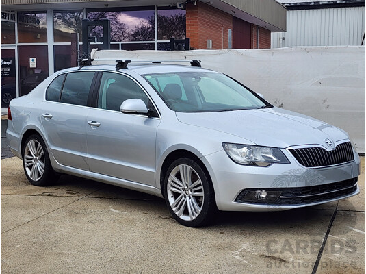 9/2015 Skoda Superb 118 TSI Ambition 3T MY15 4D sedan Silver 1.8L