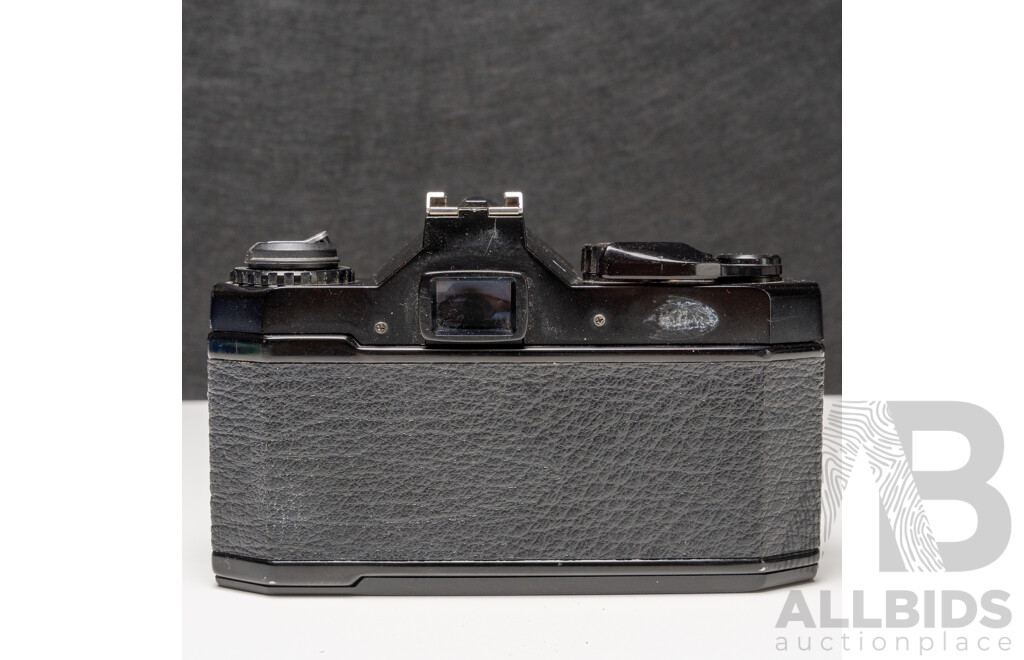 Exakta HS-2 35mm SLR Camera with Promura C.P. Hi-Lux MC 35–70mm F/3.5–4.5 Lens