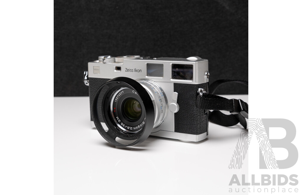 Zeiss Ikon ZM 35mm Rangefinder Camera with ZEISS C Biogon T 35mm F/2.8 ZM Lens