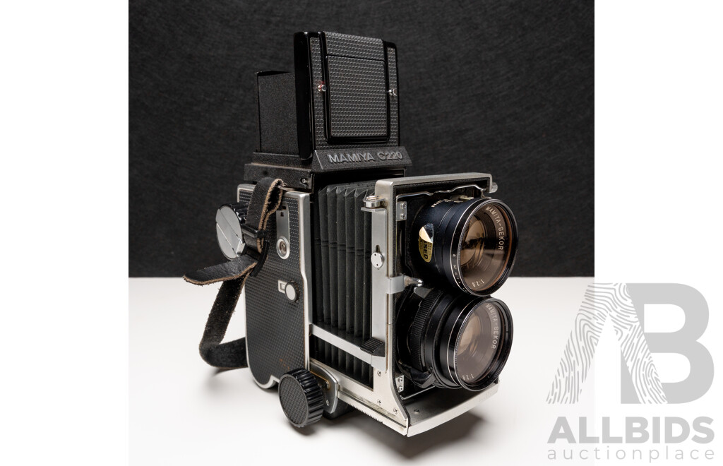 Mamiya C220 Professional TLR Camera Kit with Five Lenses, Hoods, Film and Hard Case