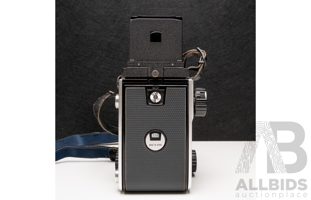 Mamiya C220 Professional TLR Camera Kit with Five Lenses, Hoods, Film and Hard Case