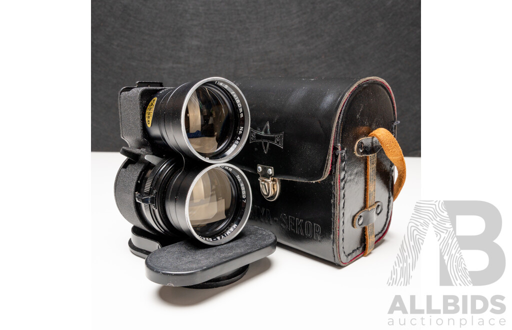 Mamiya C220 Professional TLR Camera Kit with Five Lenses, Hoods, Film and Hard Case