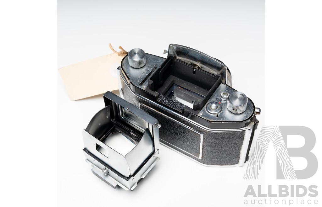 Exa Ihagee Dresden 35mm SLR Camera with Meritar 50mm F/2.9 Lens