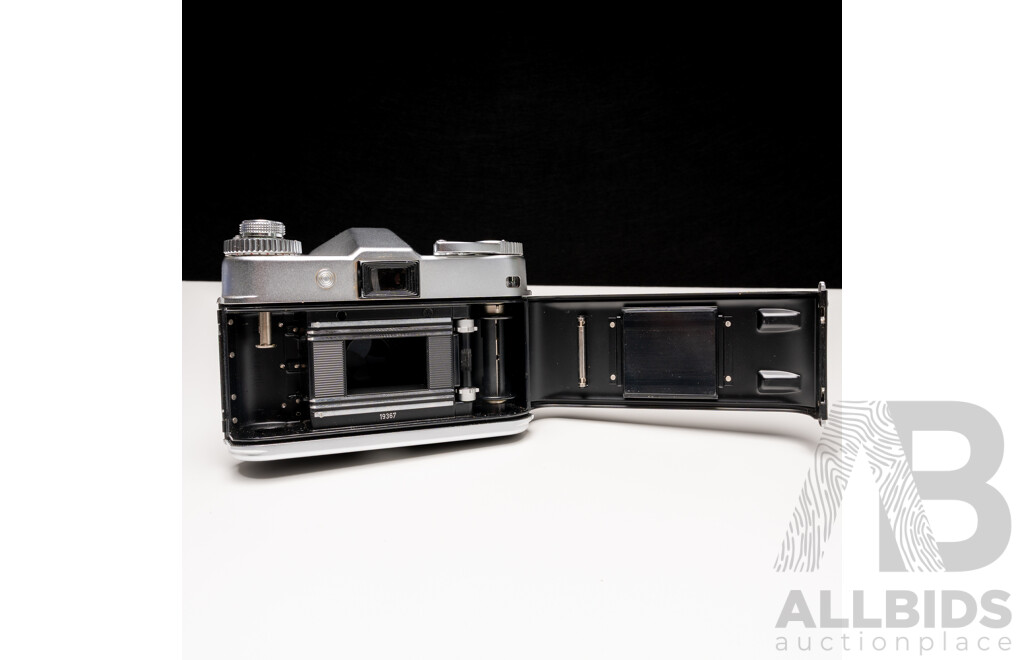 Voigtländer Bessamatic 35mm SLR Camera with Super-Dynarex 135mm F/4 Lens