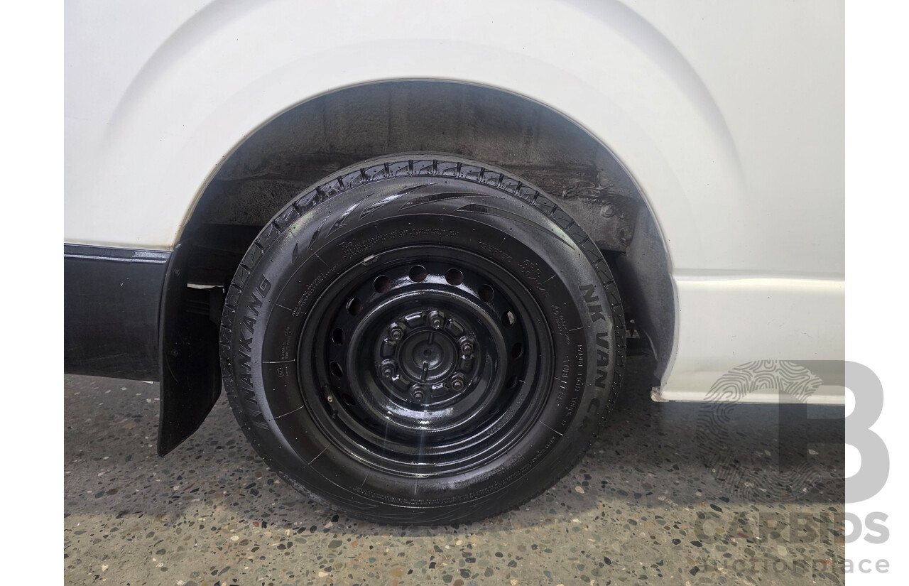 6/2008 Toyota Hiace LWB KDH201R MY07 Upgrade 4d Van White Turbo Diesel 3.0L