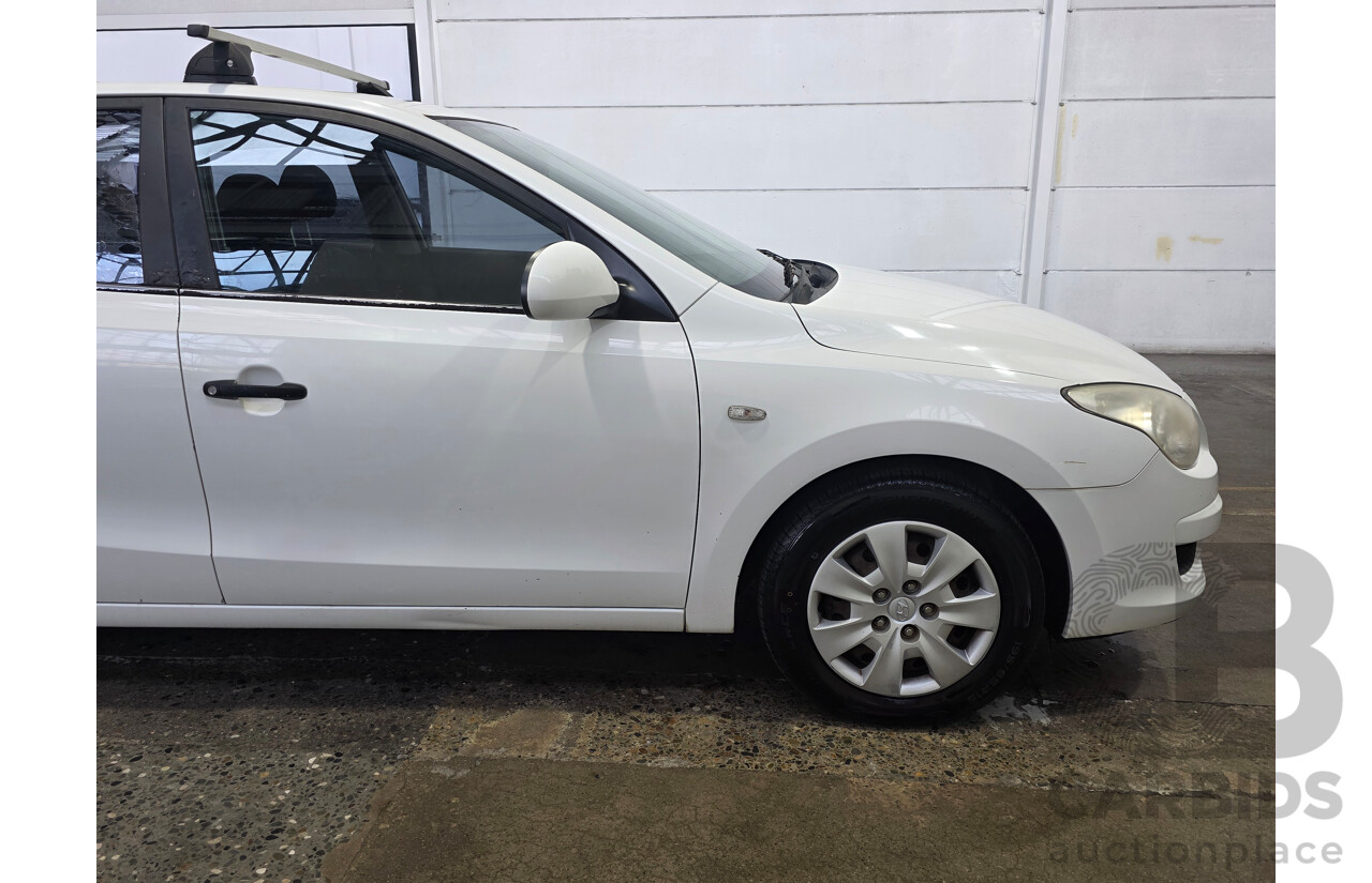 9/2009 Hyundai I30 SX FD MY09 5d Hatchback Ceramic White 2.0L