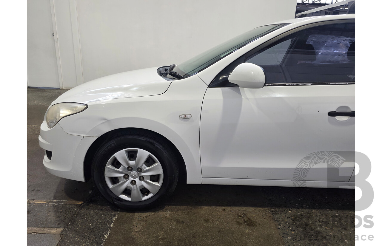 9/2009 Hyundai I30 SX FD MY09 5d Hatchback Ceramic White 2.0L