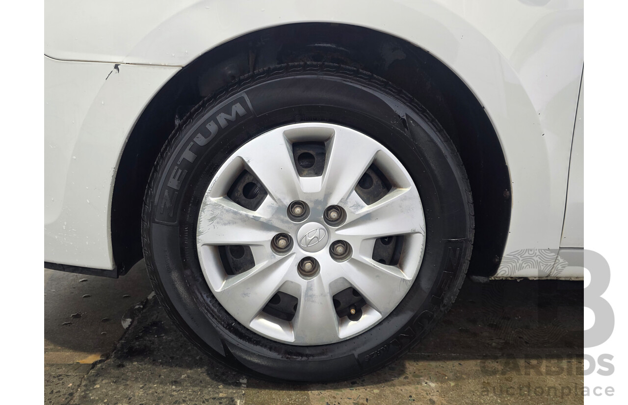9/2009 Hyundai I30 SX FD MY09 5d Hatchback Ceramic White 2.0L
