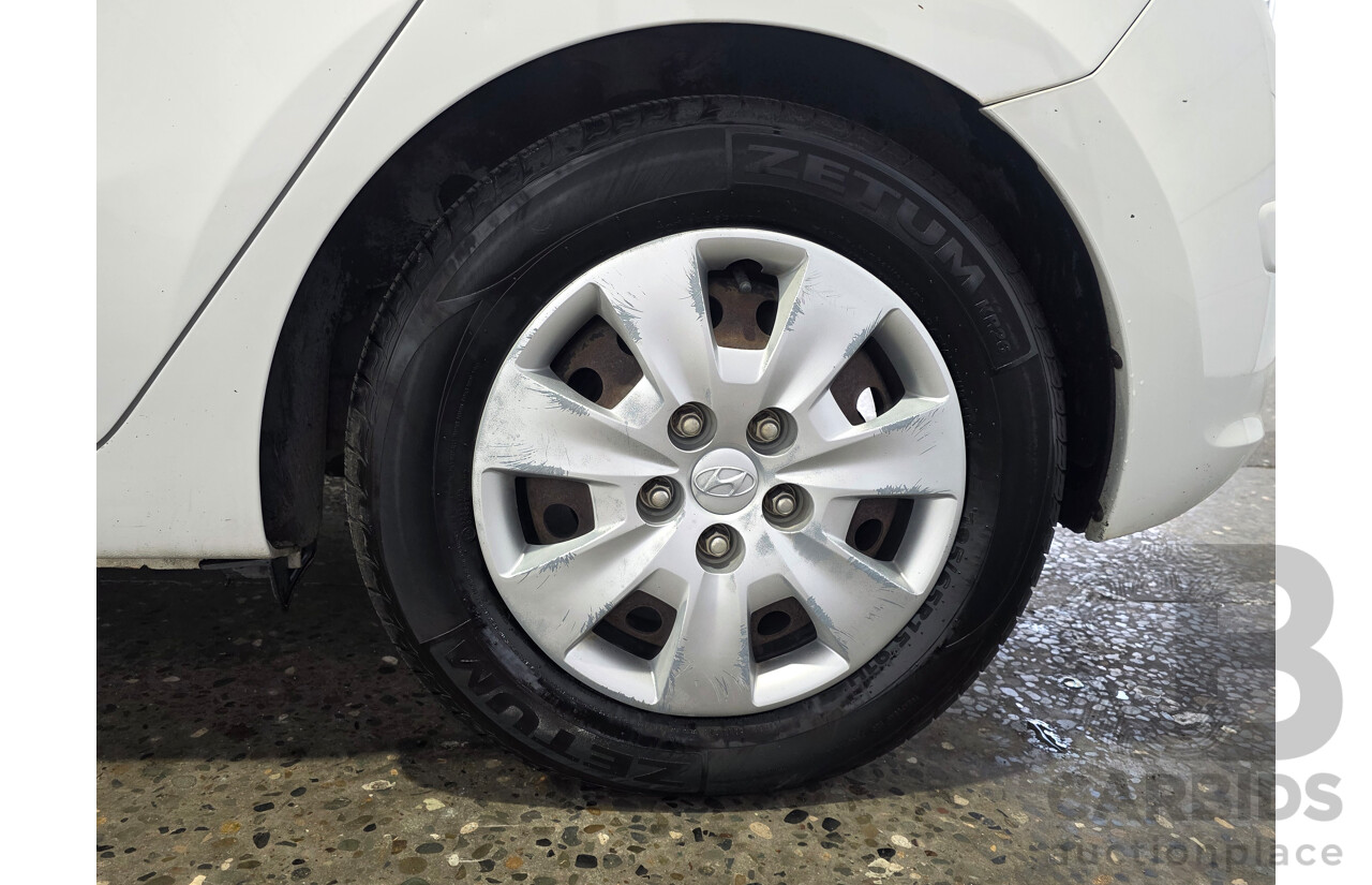 9/2009 Hyundai I30 SX FD MY09 5d Hatchback Ceramic White 2.0L